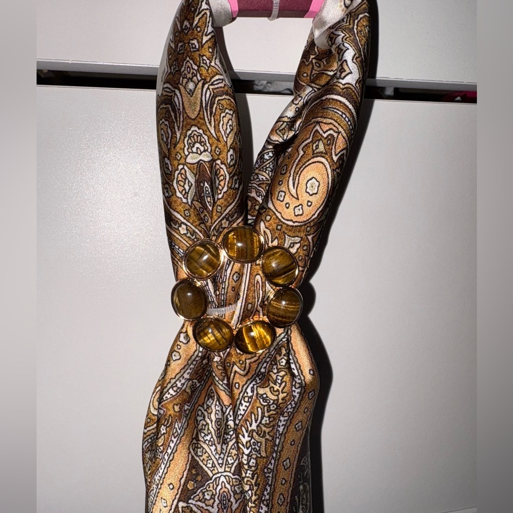 Paisley Scarf Broach Set